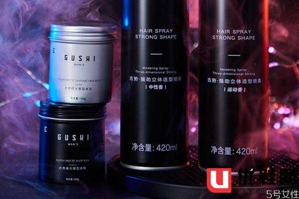 头发喷了定型水能过夜吗 定型水对头皮的伤害 头发喷了定型水能过夜吗 定型水对头皮的伤害