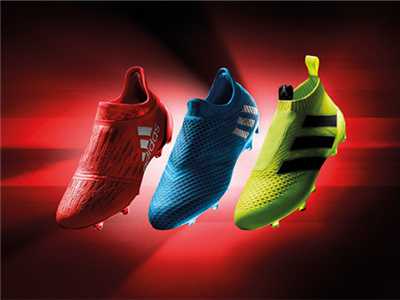 阿迪达斯推出全新光速系列足球战靴