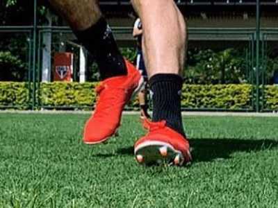 帕托训练上脚adidas Nemeziz 19.1足球鞋
